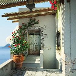 Дизайн балкона в средиземноморском стиле