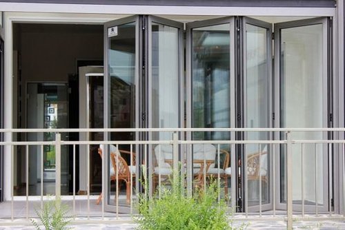 Раздвижные алюминиевые балконные двери